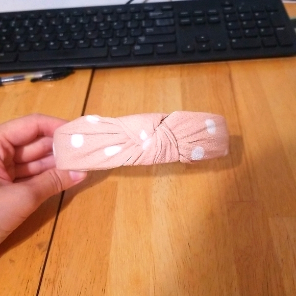 Pink and white polka dots headband - Picture 1 of 3